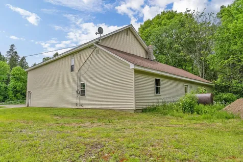 33 Gardiner Street Sherman ME 04776