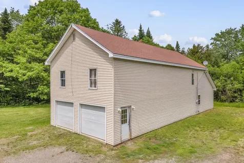 33 Gardiner Street Sherman ME 04776