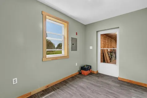 33 Gardiner Street Sherman ME 04776