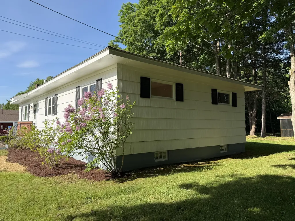 15 Arbor Drive Veazie ME 04401
