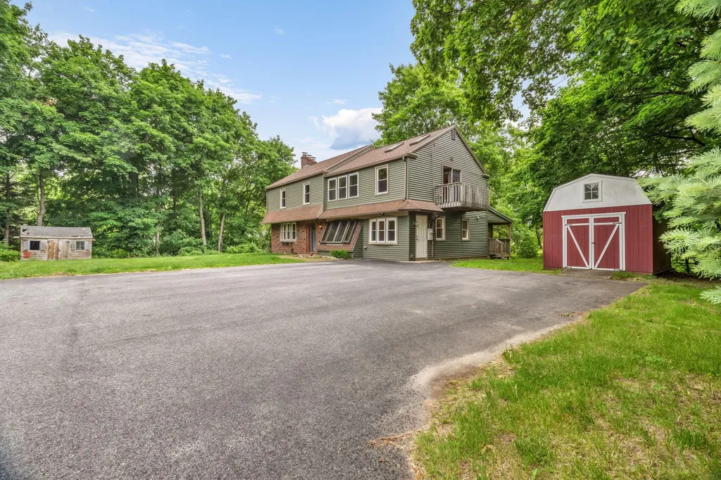 39 Manning Avenue Lewiston ME 04240