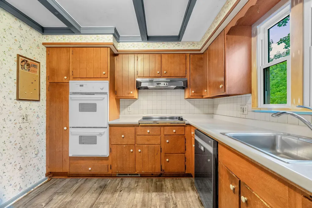 39 Manning Avenue Lewiston ME 04240