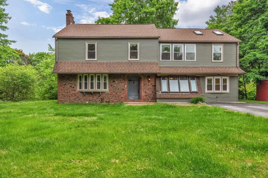 39 Manning Avenue Lewiston ME 04240