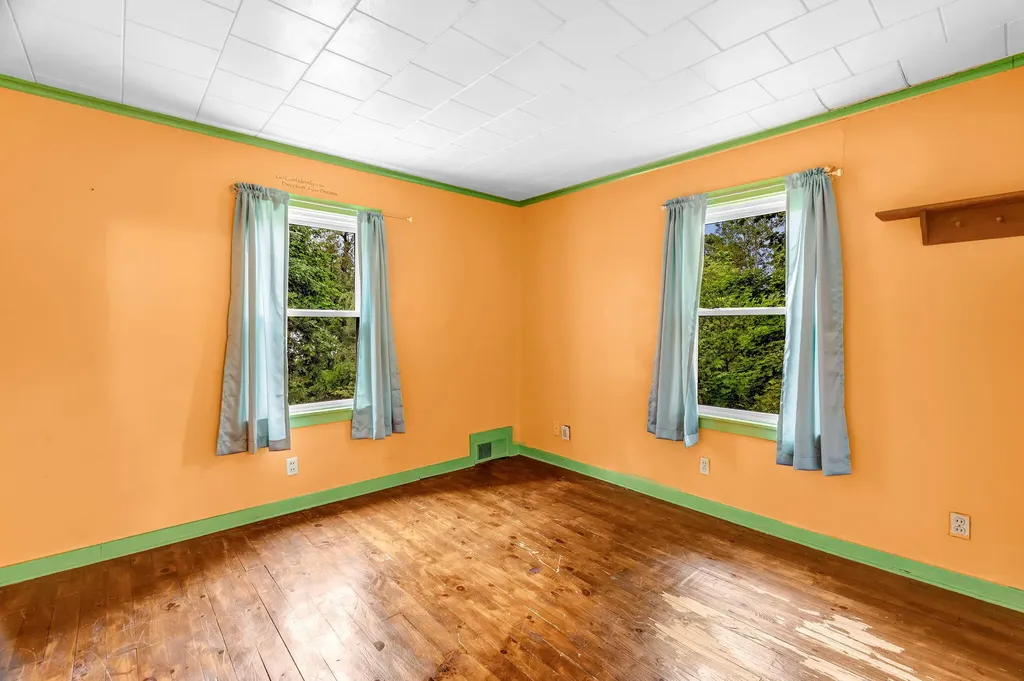 39 Manning Avenue Lewiston ME 04240