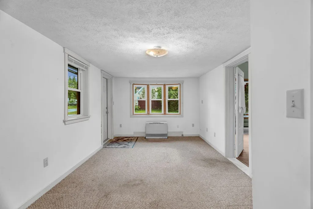 39 Manning Avenue Lewiston ME 04240