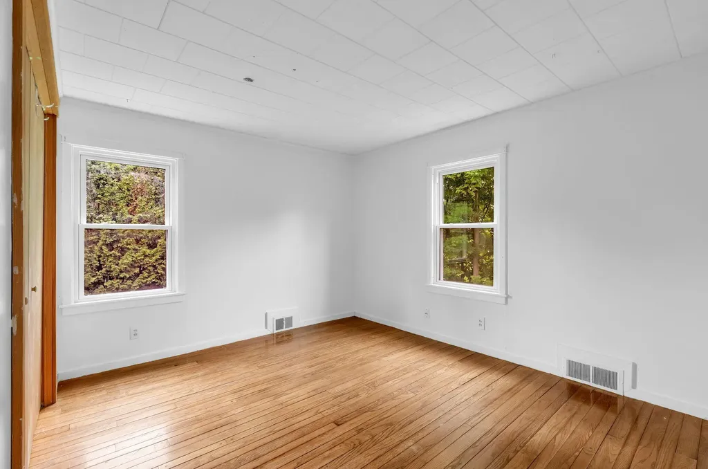 39 Manning Avenue Lewiston ME 04240