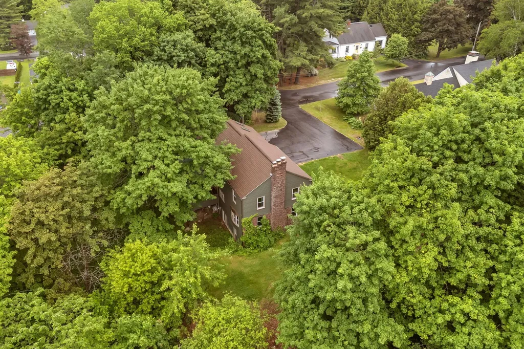 39 Manning Avenue Lewiston ME 04240