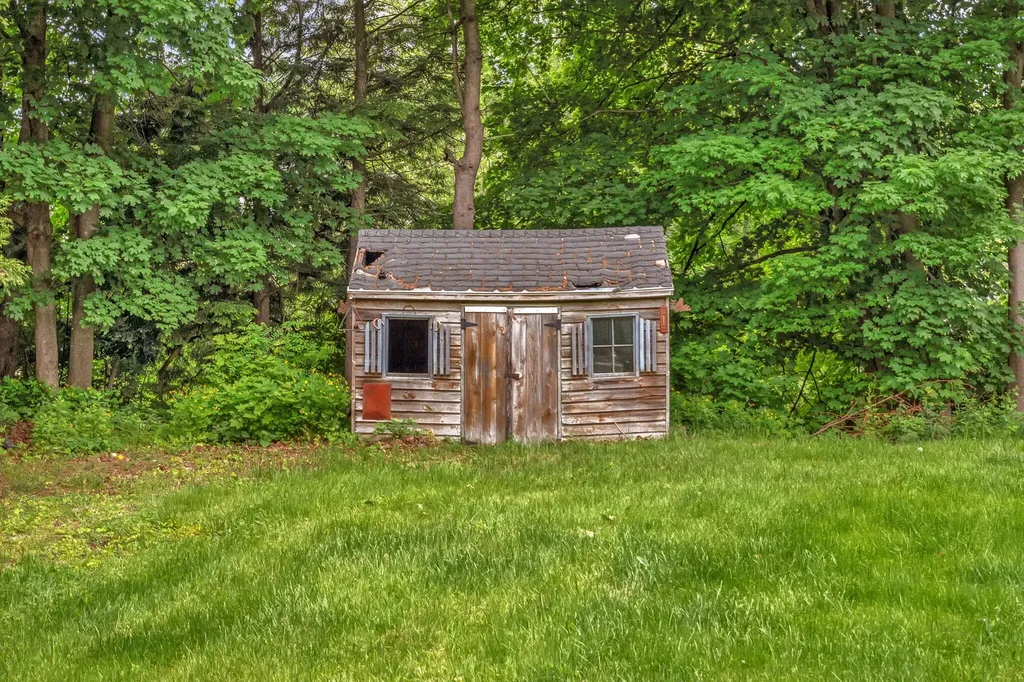 39 Manning Avenue Lewiston ME 04240