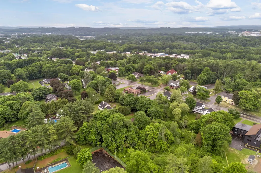 39 Manning Avenue Lewiston ME 04240