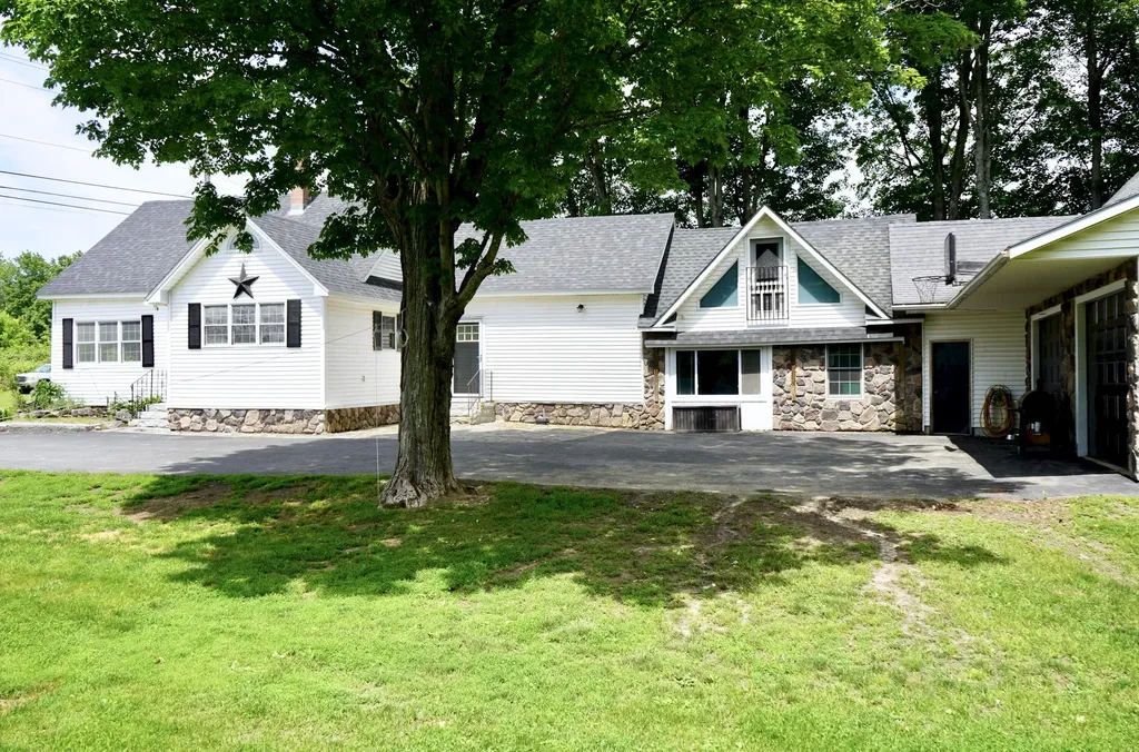 19 Stetson Road Newport ME 04953