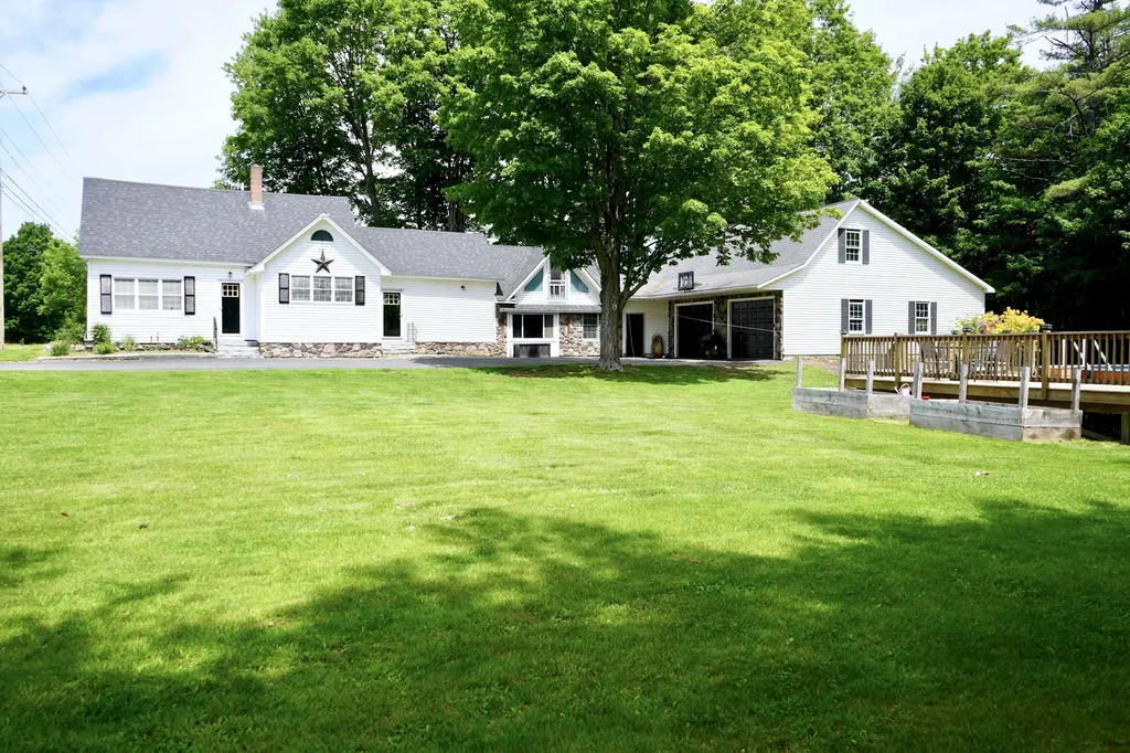 19 Stetson Road Newport ME 04953