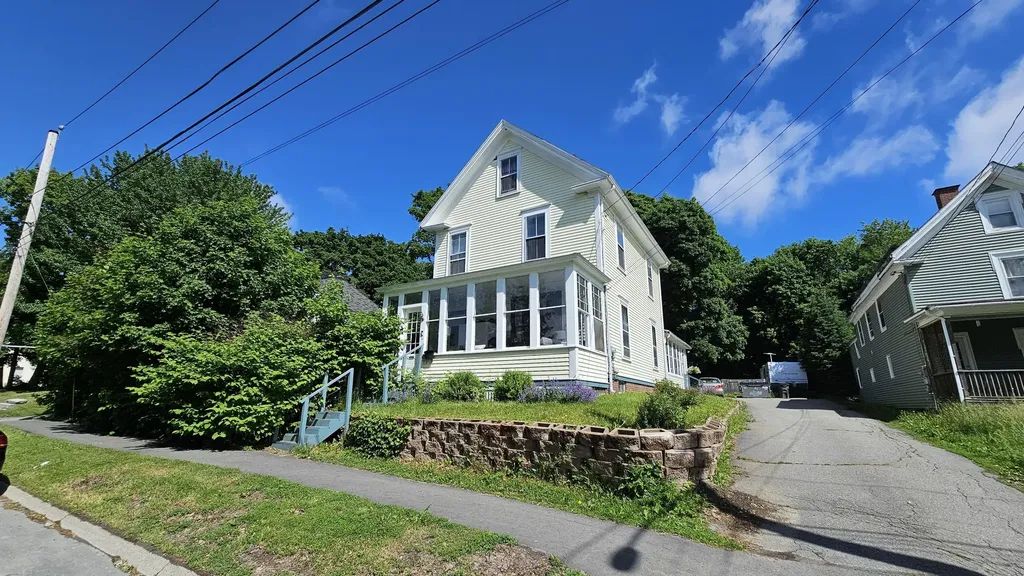 423 Hammond Street Bangor ME 04401