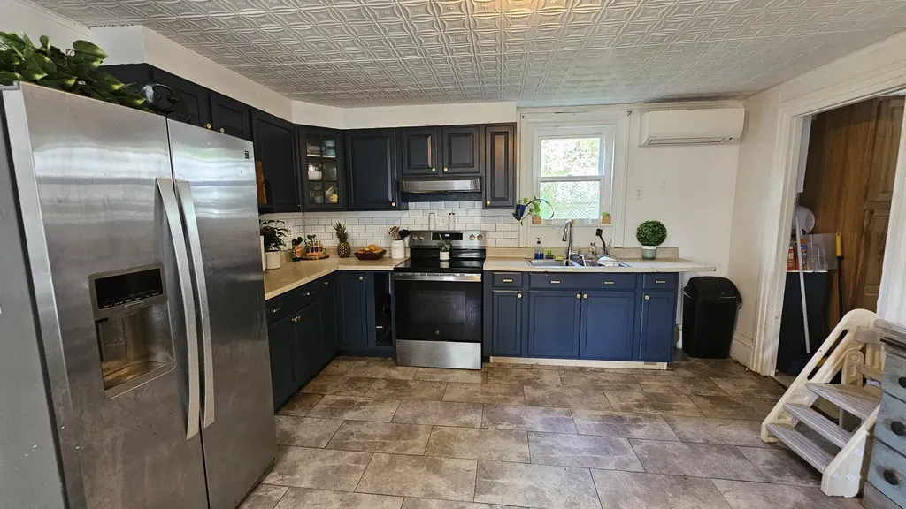 423 Hammond Street Bangor ME 04401