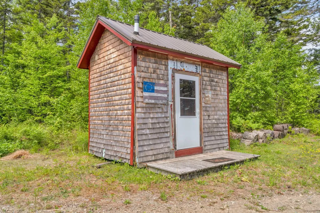 538 Cedar Lake Road T3 R9 Nwp ME 04462