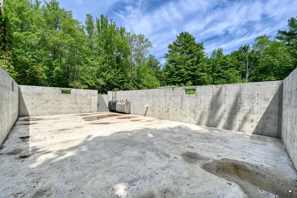 1075 Hill Road Clinton ME 04927