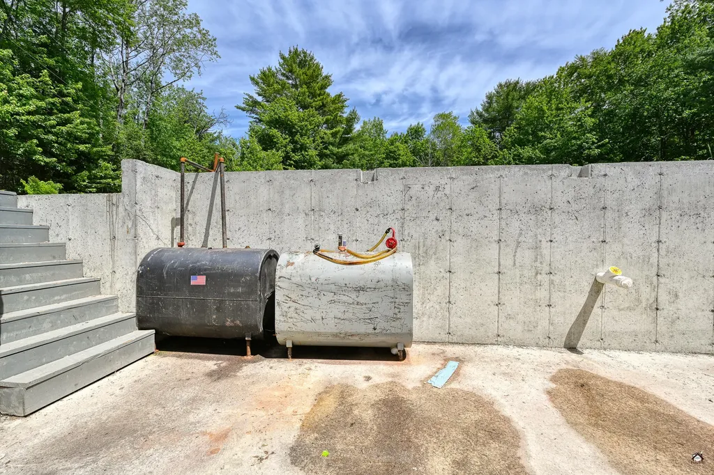 1075 Hill Road Clinton ME 04927