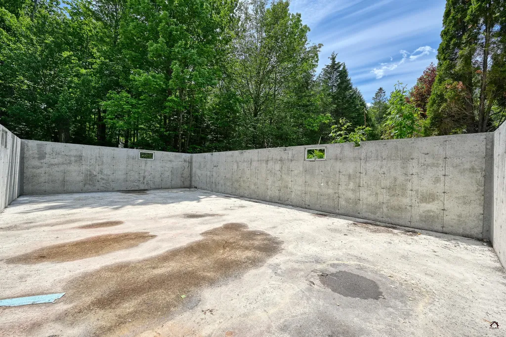 1075 Hill Road Clinton ME 04927