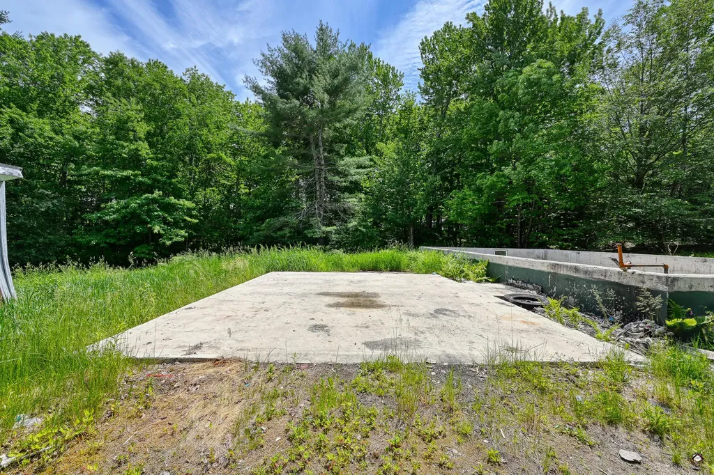 1075 Hill Road Clinton ME 04927