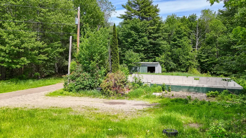 1075 Hill Road Clinton ME 04927