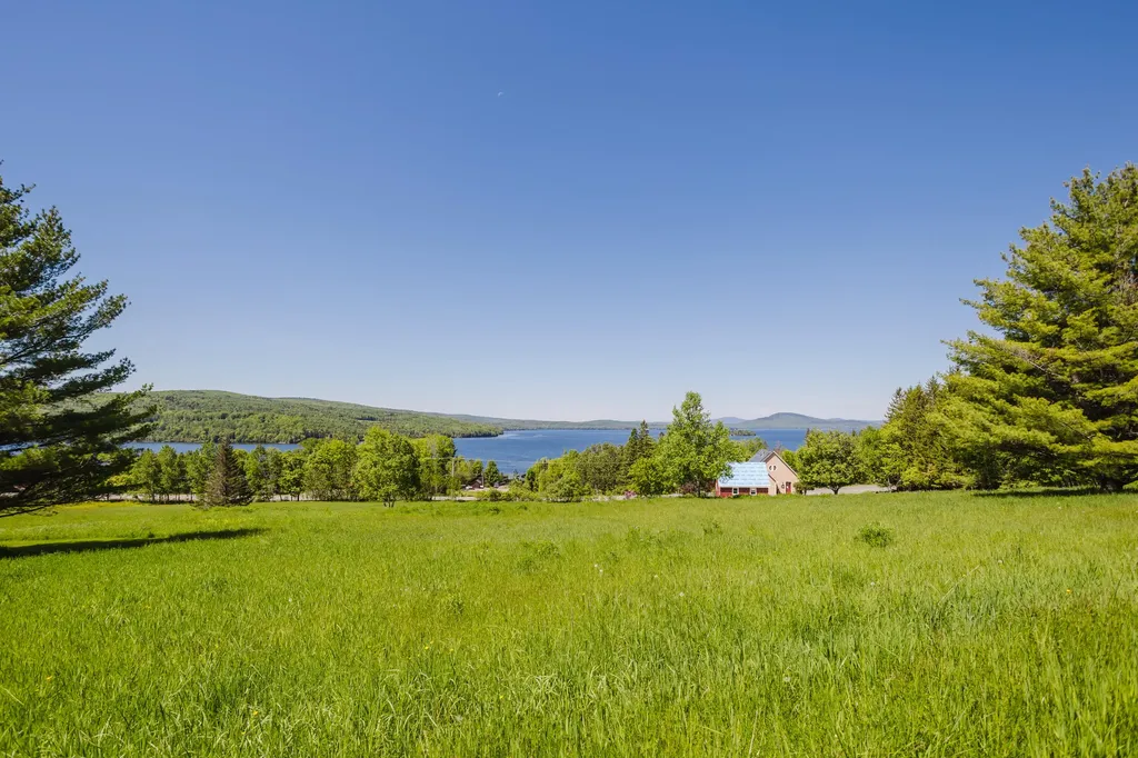 M42L37 2 Kendall Farm Trail Rangeley ME 04970