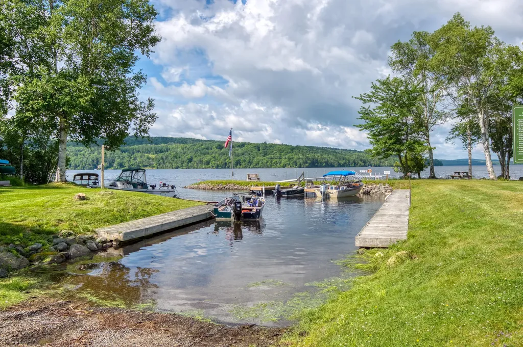 M42L37 2 Kendall Farm Trail Rangeley ME 04970