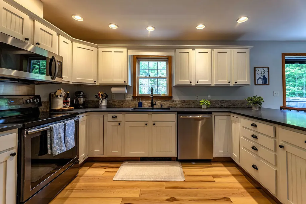 76 Hill Street South Thomaston ME 04858