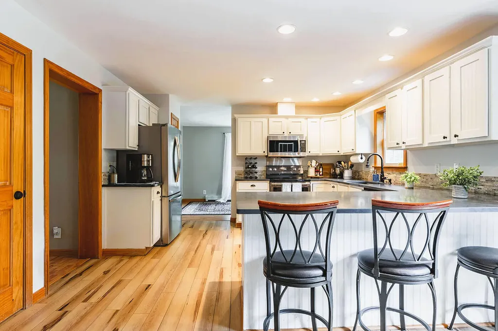 76 Hill Street South Thomaston ME 04858