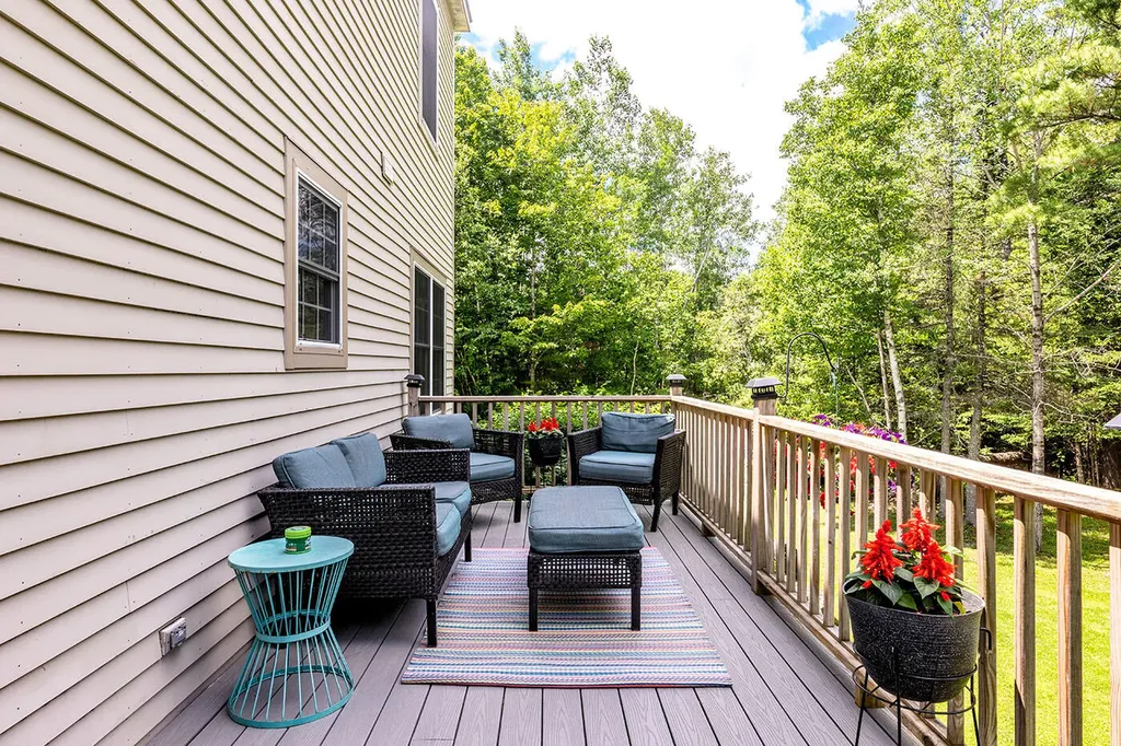 76 Hill Street South Thomaston ME 04858