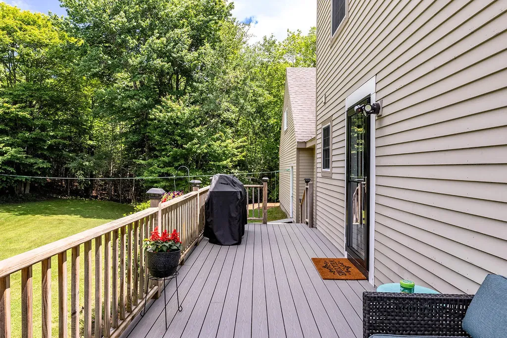 76 Hill Street South Thomaston ME 04858