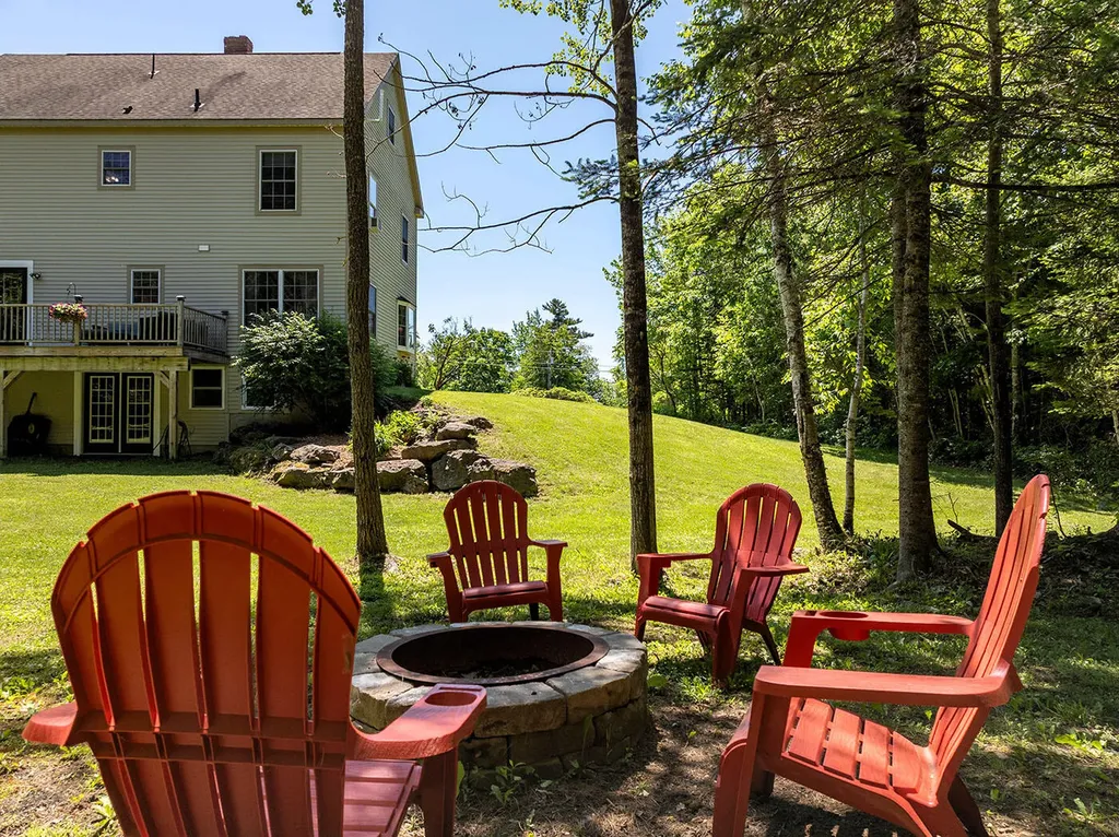 76 Hill Street South Thomaston ME 04858