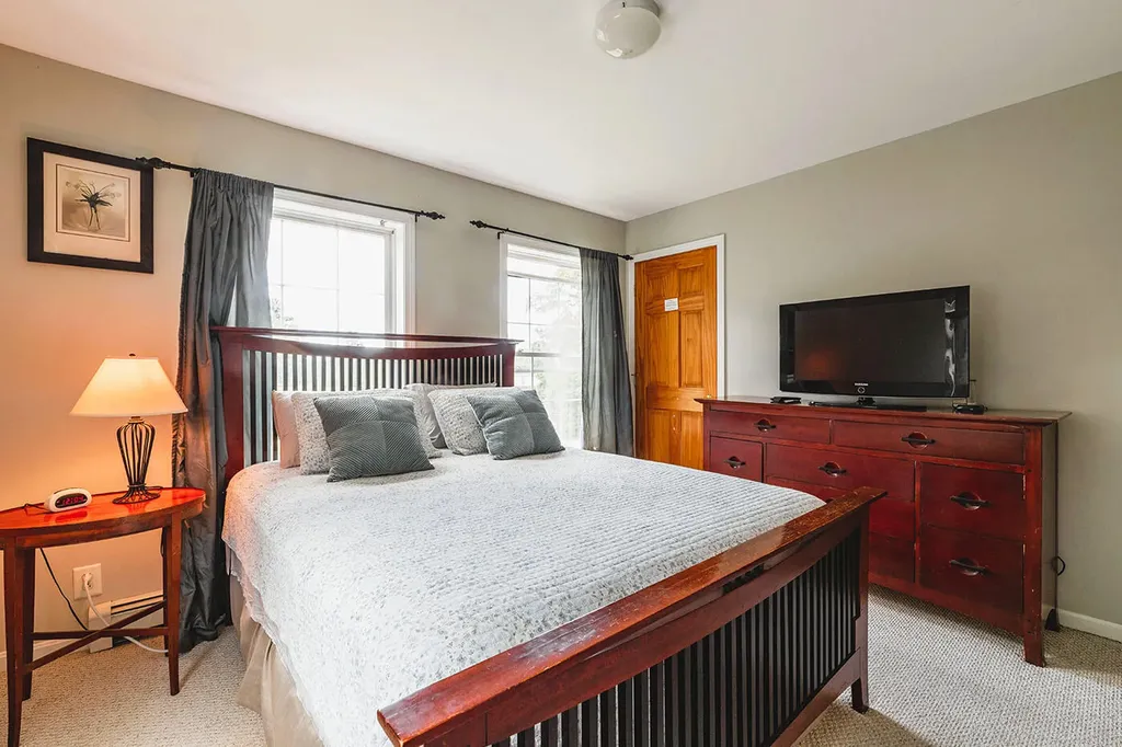 76 Hill Street South Thomaston ME 04858