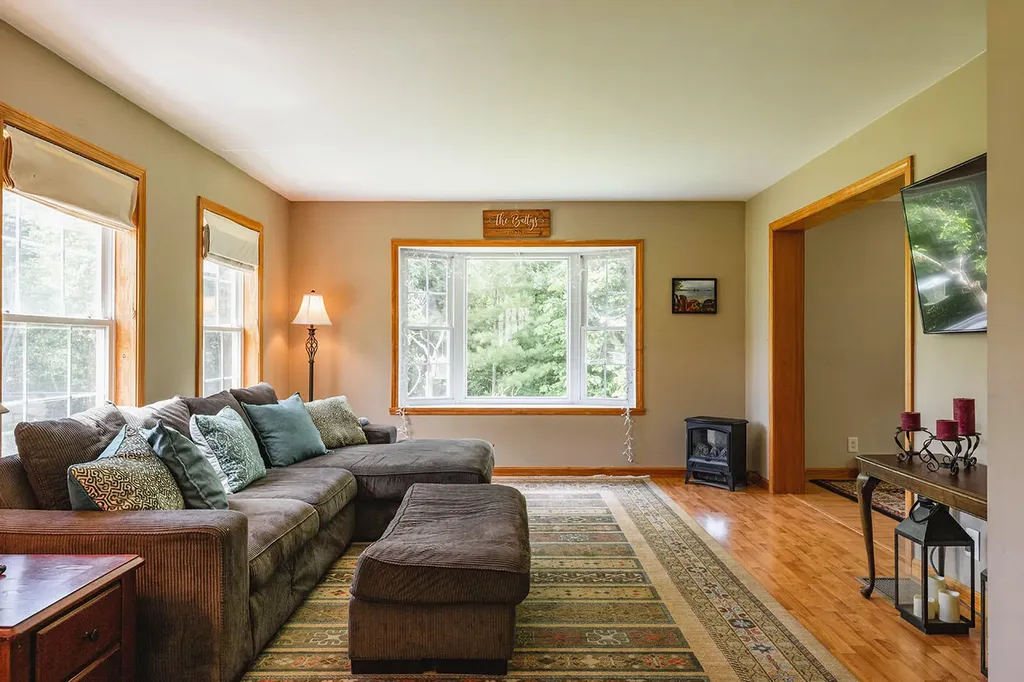 76 Hill Street South Thomaston ME 04858