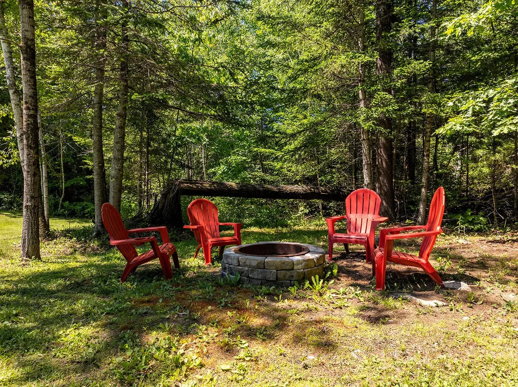 76 Hill Street South Thomaston ME 04858