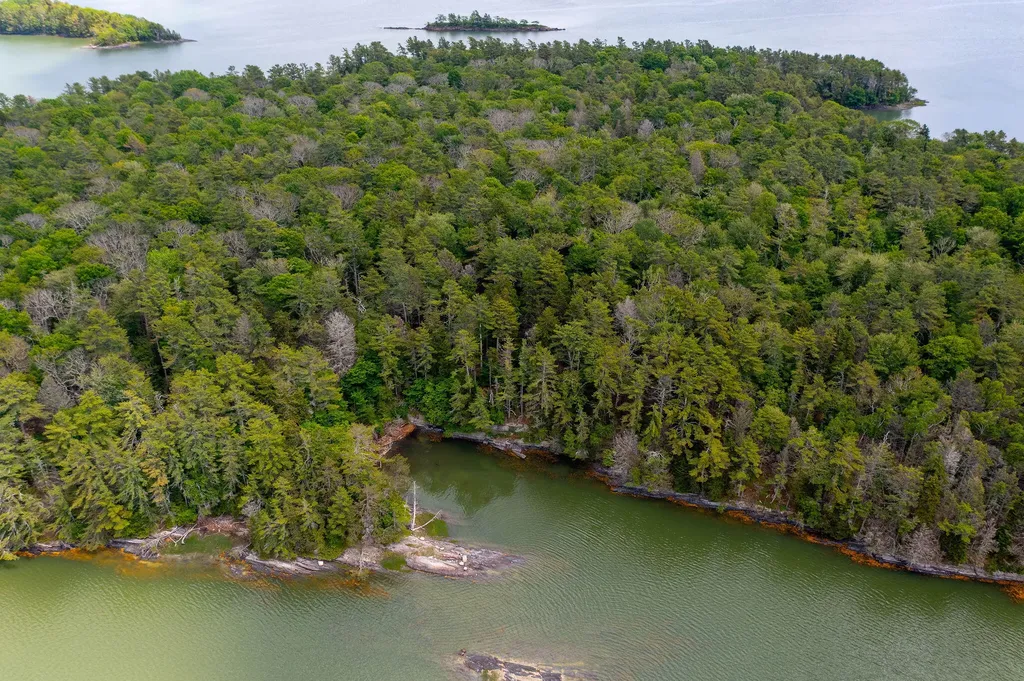 Map 80 Lot 18-0 White Island Harpswell ME 04079