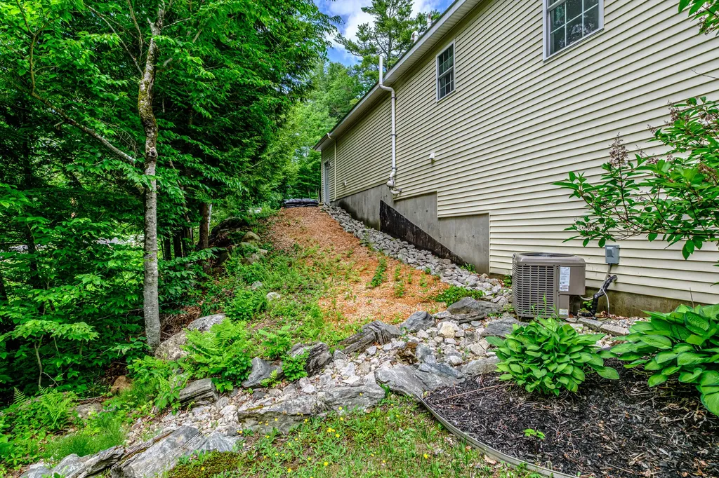 248 Hooper Ledge Road Paris ME 04281