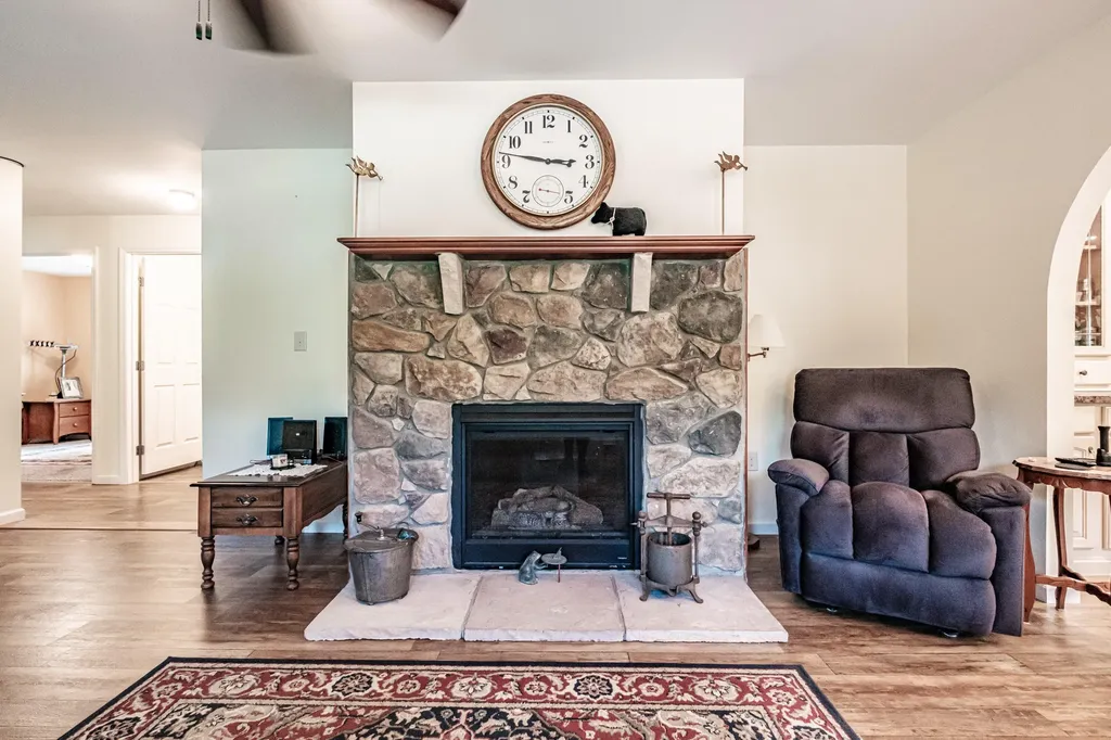 248 Hooper Ledge Road Paris ME 04281