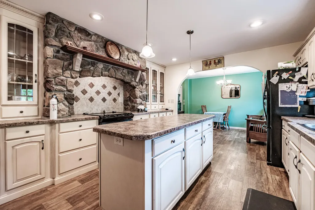 248 Hooper Ledge Road Paris ME 04281