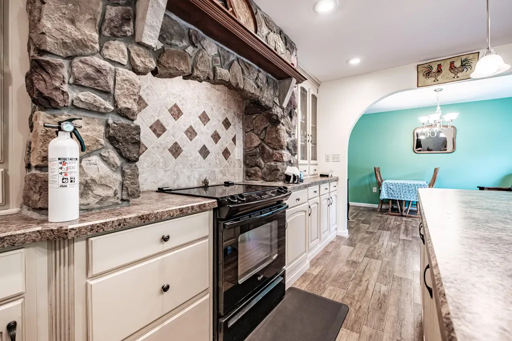 248 Hooper Ledge Road Paris ME 04281
