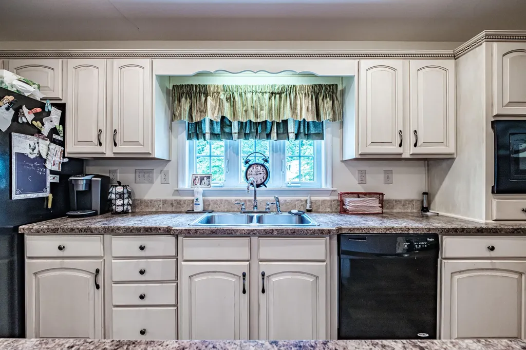 248 Hooper Ledge Road Paris ME 04281