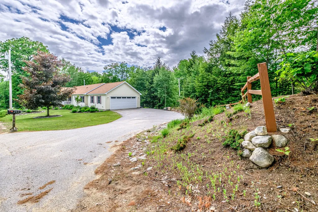 248 Hooper Ledge Road Paris ME 04281