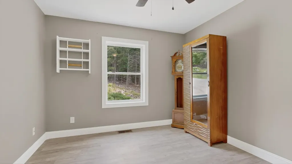 42 Hobbs Hill Lane Harrison ME 04040