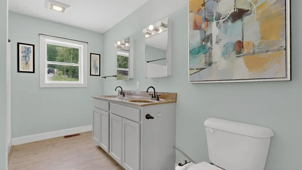 42 Hobbs Hill Lane Harrison ME 04040