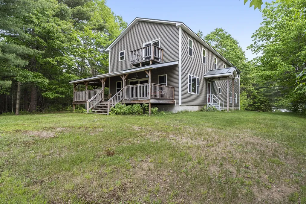 21 Burns Drive Clinton ME 04927