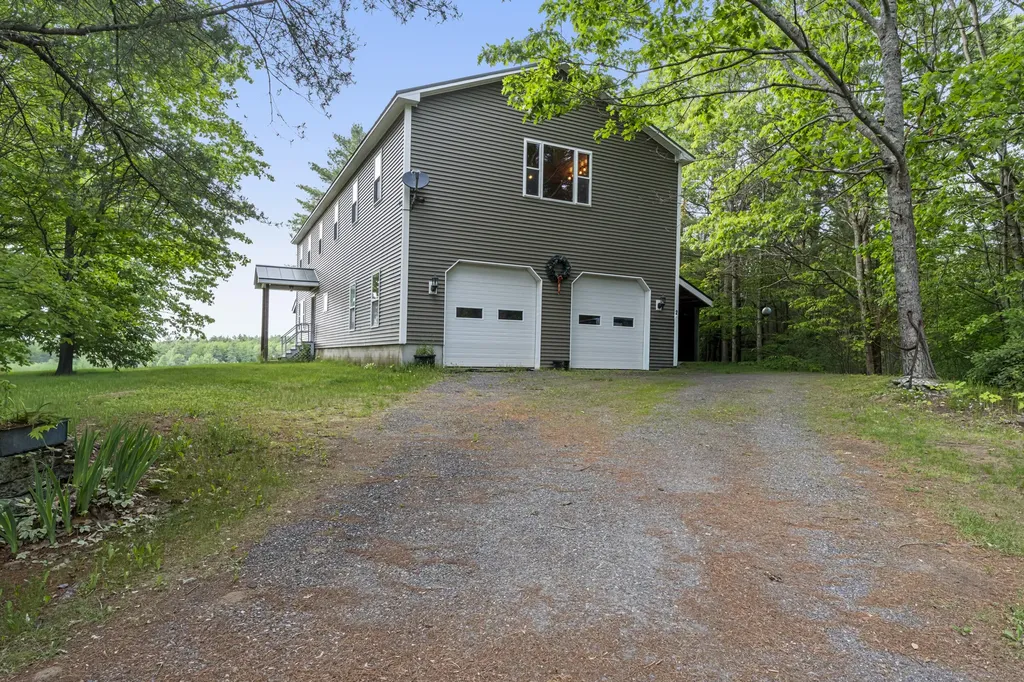 21 Burns Drive Clinton ME 04927