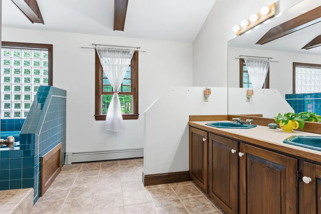 320 Lowelltown Road Wiscasset ME 04578