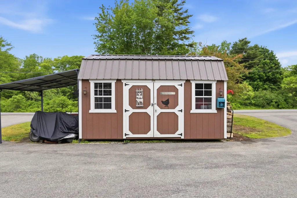 320 Lowelltown Road Wiscasset ME 04578