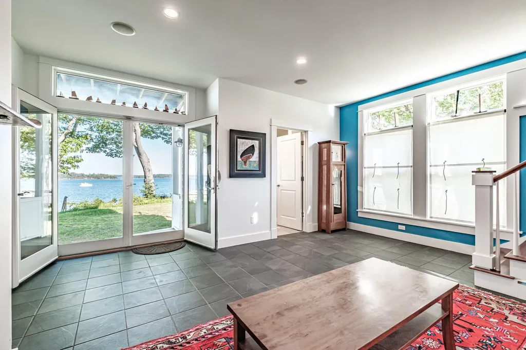 86 Maquoit Drive Freeport ME 04032