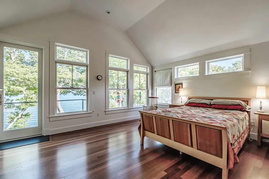 86 Maquoit Drive Freeport ME 04032