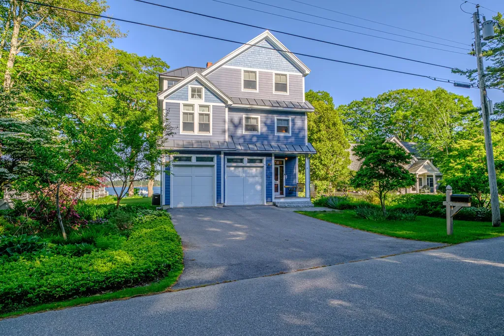 86 Maquoit Drive Freeport ME 04032