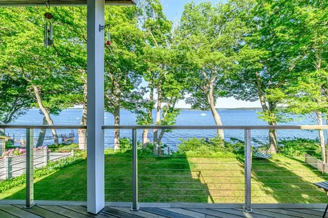 86 Maquoit Drive Freeport ME 04032